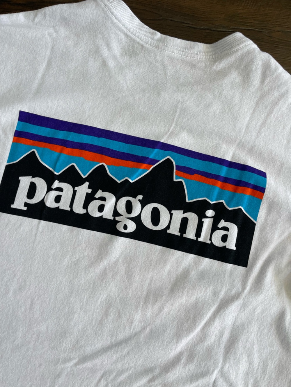 PATAGONIA Longsleeve Crewneck Logo P-6 Responsibili-Tee Recycled Size Medium